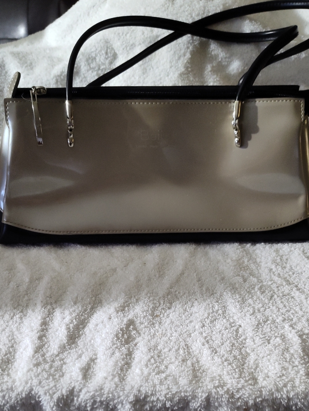 Beijo Gray And Black Shoulder Bag